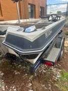 Norris Craft 2000 XLD VEE Bass Boat with Evinrude Motor and Hustler Trailer