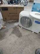 ROVSUN 12000 BTU 21 SEER 2 230 VOLT MINI SPLIT AIR CONDITIONER WITH HEAT PUMP AND LINE SET - OUTSIDE UNIT ONLY AND TOP IS BENT