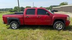 2011 CHEVROLET SILVERADO PICKUP TRUCK(HAS REBUILT TITLE)
