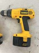 DeWalt DW991 Drill & DW906 Flashlight