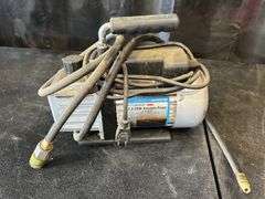 Pittsburgh 2.5 CFM Vacuum Pump - Item 98076