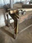 Metal Work Bench with Vise