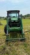 JOHN DEERE TRACTOR 5075E