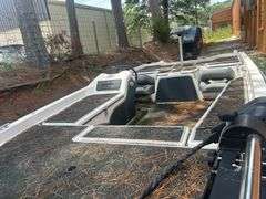 Norris Craft 2000 XLD VEE Bass Boat with Evinrude Motor and Hustler Trailer