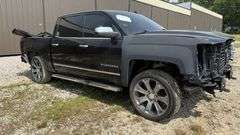 2017 CHEVROLET SILVERADO (HAS RED REBUILT TITLE)