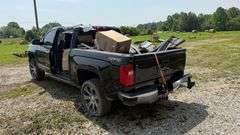 2017 CHEVROLET SILVERADO (HAS RED REBUILT TITLE)