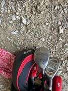 Wilson Golf Bag with Knight Evader Clubs and Golf Cart