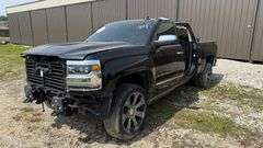 2017 CHEVROLET SILVERADO (HAS RED REBUILT TITLE)