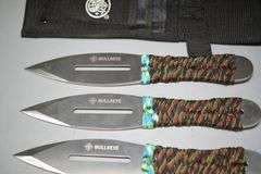 3 Smith & Wesson Bullseye Throwing Knives With Sheath,