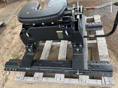 Curt Q25 5th Wheel Trailer Hitch