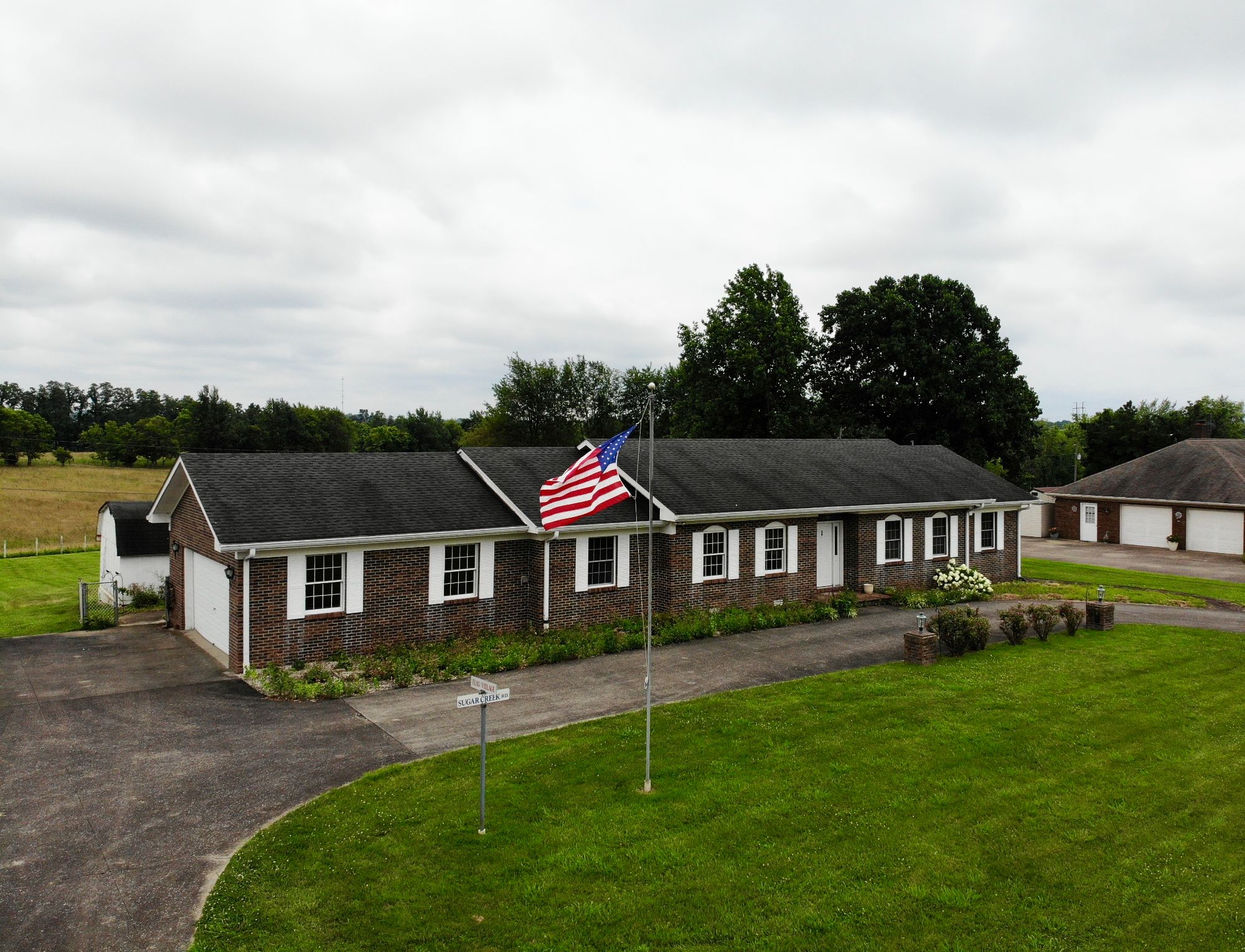 Lot image 1