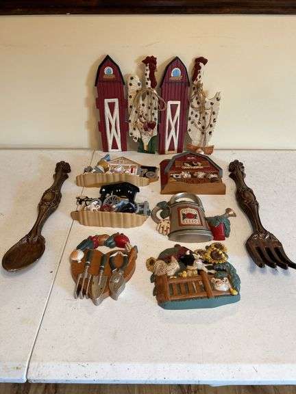 Burwood Products Co. Wall Decor Lot image