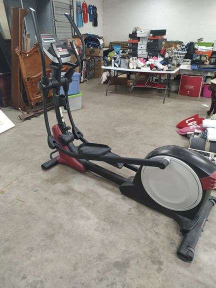 PRO FORM SMART STRIDER ELLIPTICAL EXERCISE MACHINE
