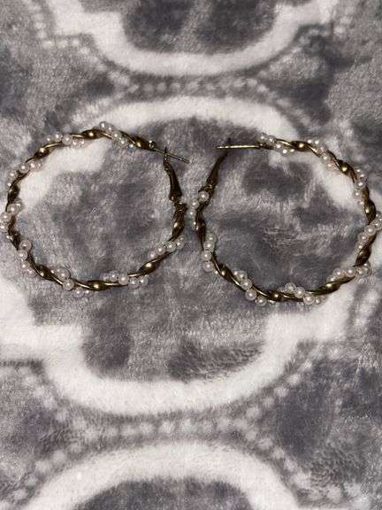 HOOP EARRINGS image