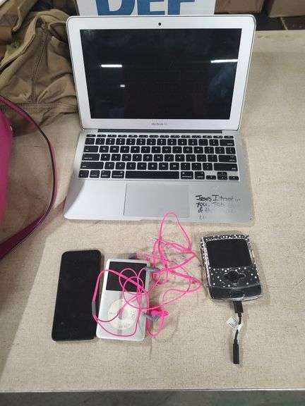 APPLE MACBOOK AIR - 2 APPLE IPODS - FLIP PHONE - NO CHARGERS