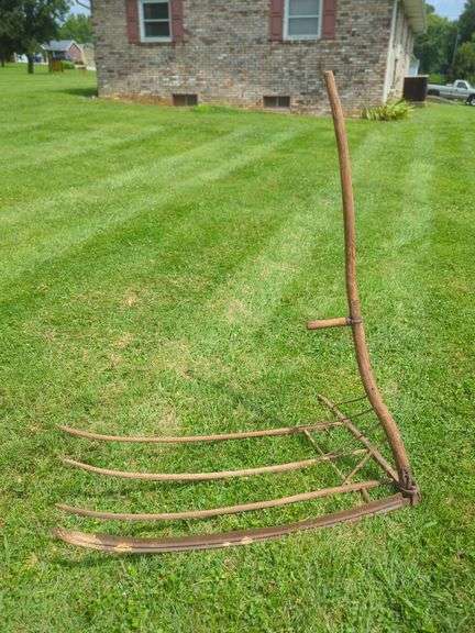 Hay Cutter Scythe image