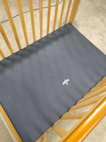 BABY CRIB WITH SEE THROUGH PLEXIGLASS ENDS - 39X26X41