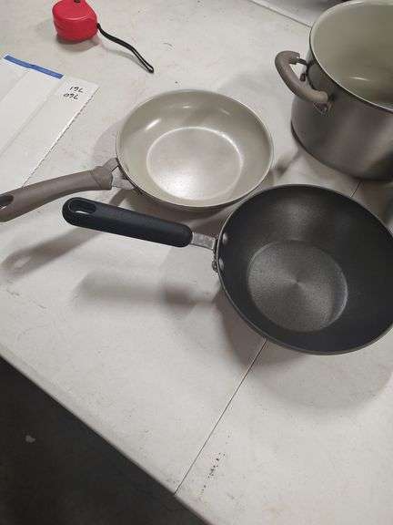 COOKWARE NON MATCHING