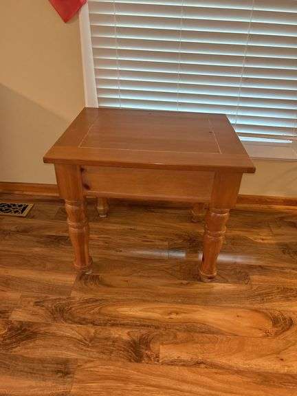 Broyhill Solid Wood End Table with Drawer