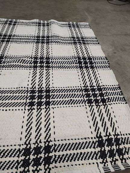 THRESHOLD PLAID AREA RUG - 4 FT X 5 FT 6 INCH