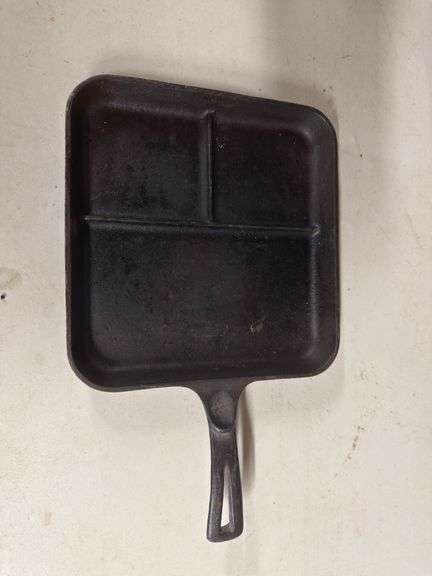 Wagner Ware Sidney -O- Cast Iron Bacon & Egg Breakfast Skillet image
