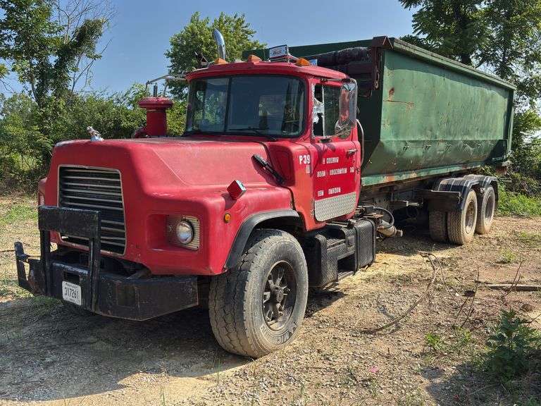 1996  MACK  DM Mack DM600 Dump Truck Roll Off