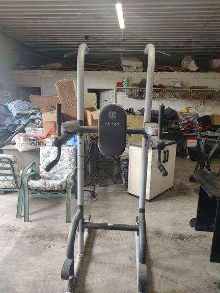 GOLDS GYM XR 10.9 POWER TOWER PULL UP BAR STATION