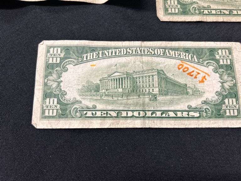 Group of Ten Dollar Bills