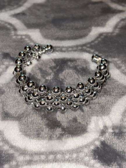BRACELET image