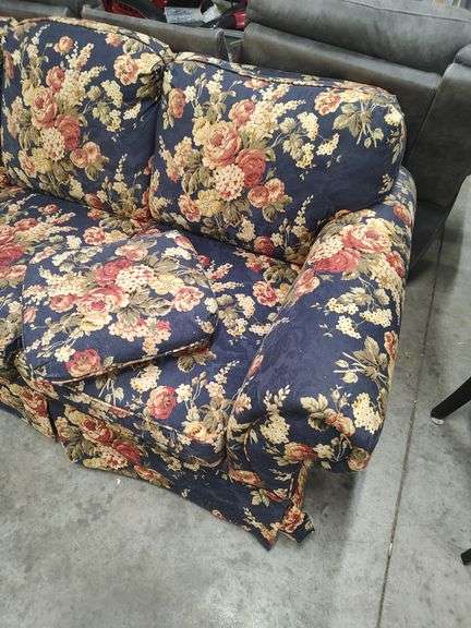 BROYHILL FLOWERED COUCH - 90 INCHES WIDE