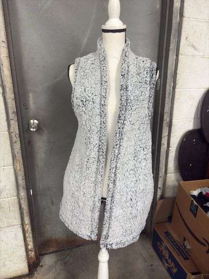 WOMENS- SIZE L- STILL WATER SUPPLY CO. - SHERPA VEST image