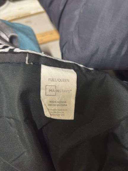 MAINSTAY FULL/QUEEN COMFORTER