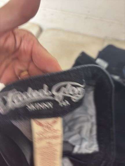 A VARIETY OF WOMENS JEANS- 1- PAIR OF JEAN SHORTS- SIZES 10- 12- 14- DIFFERENT BRANDS