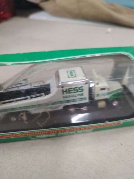 2001 HESS MINIATURE RACER TRANSPORT