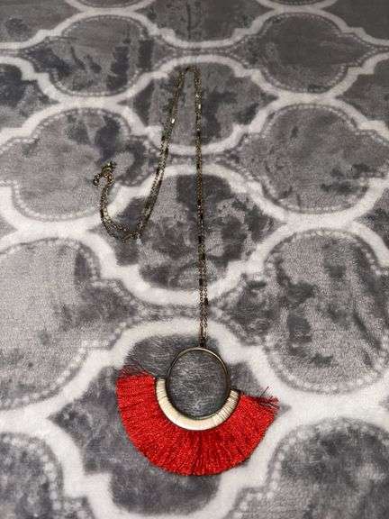 NECKLACE image