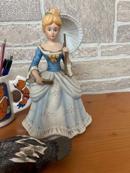 Eclectic Home Decor Collection: Teddy Bear Lamp, Figurine, and More