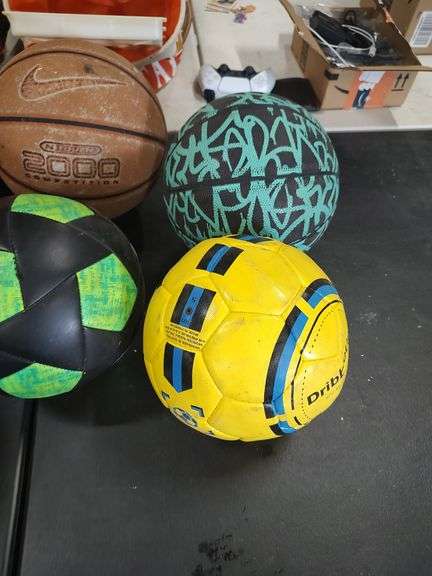 BASKETBALL'S AND SOCCER BALLS