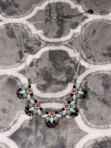 PLUNDER NECKLACE image