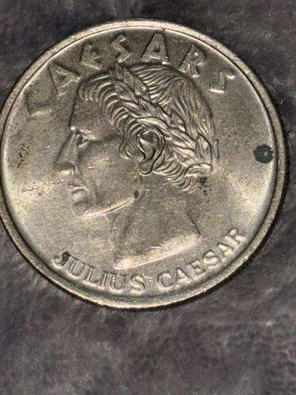 CAESARS 1981 ATLANTIC CITY 1 DOLLAR GAMING TOKEN image