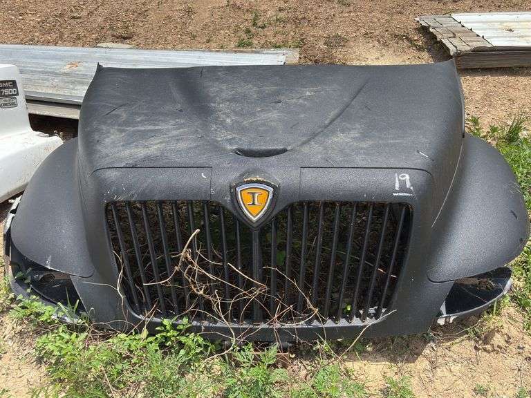 International Truck Hood with Grill