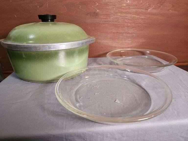 Club Aluminum Pot with Lid and Fire-King/Pyrex Baking Dishes image