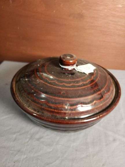 Har Crest USA Oven Proof Stoneware Baking Dish with Lid image