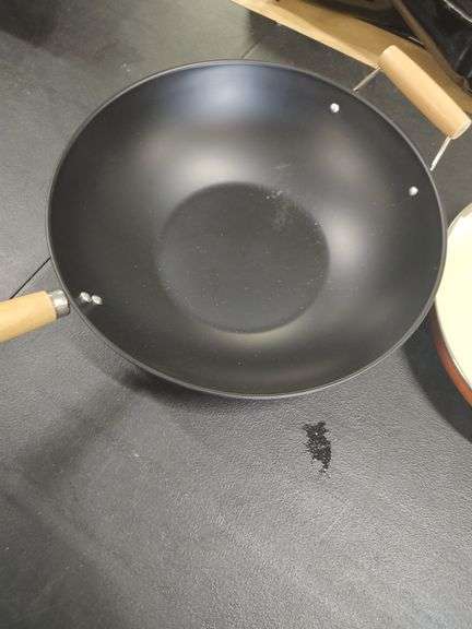 WOK AND SKILLET WITH LID