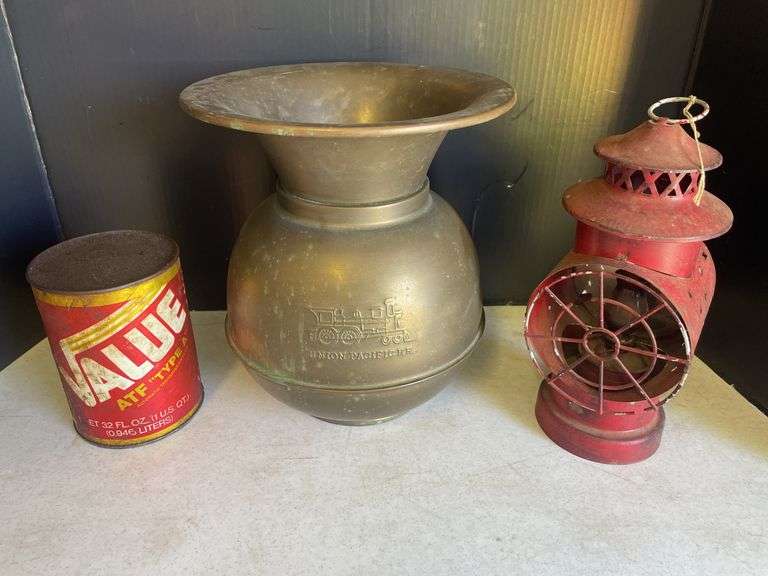Union Pacific Railroadiana Lot: Lantern, Oil Can & Brass Spittoon