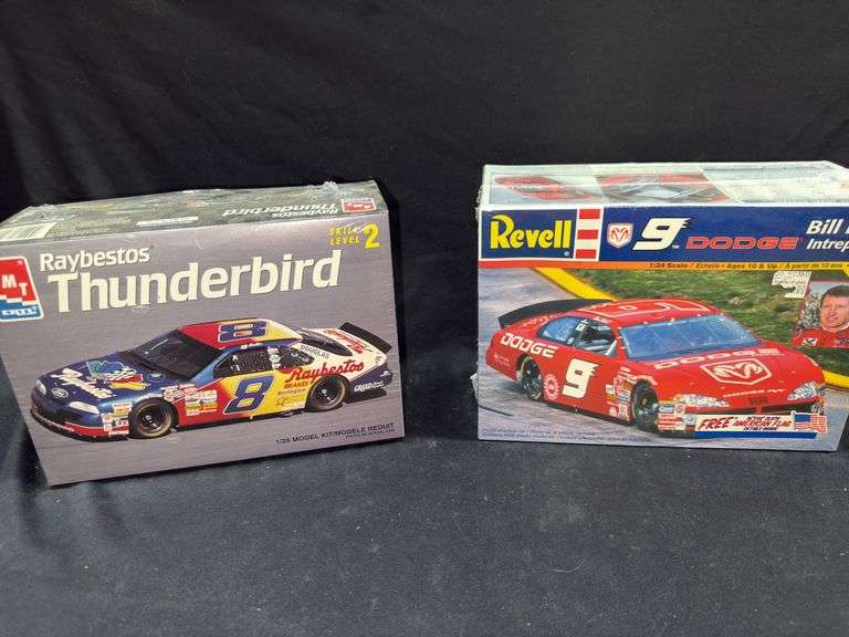 Raybestos Thunderbird & Bill Elliott Dodge Intrepid Model Car Kits