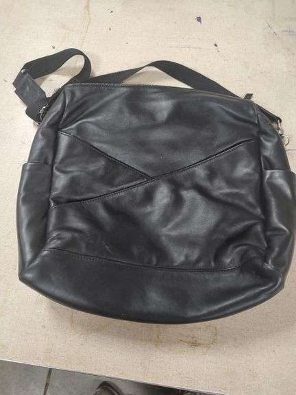 BLACK LEATHER PURSE