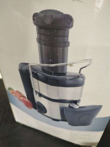 WEST BEND 800 WATT JUICER