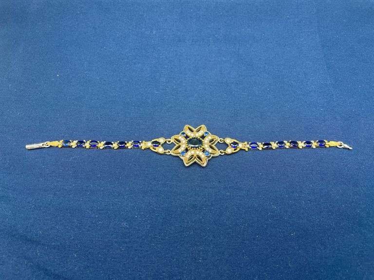 Elegant 925 Sterling Silver Bracelet with Blue Stones and Starburst Design image
