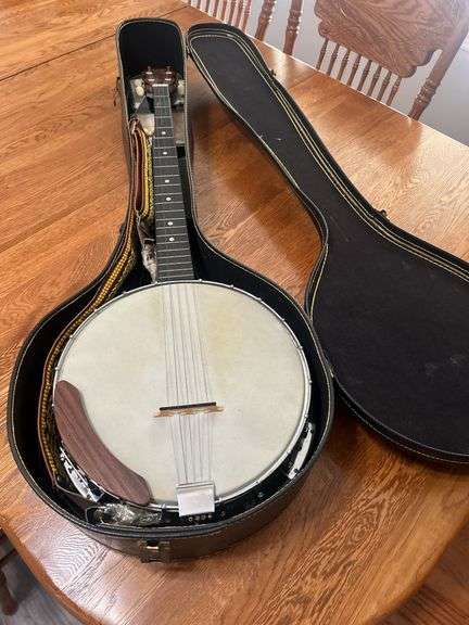 Kent Banjo with Case