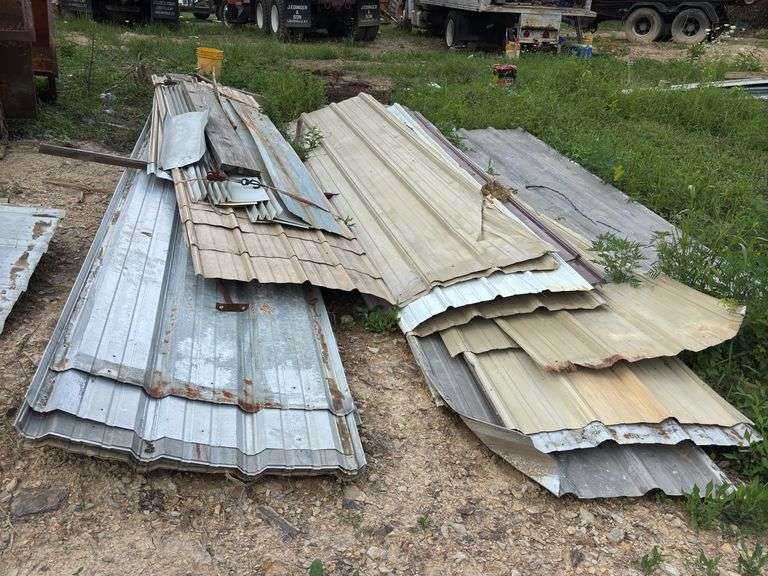 Assorted Used Metal Roofing Sheets